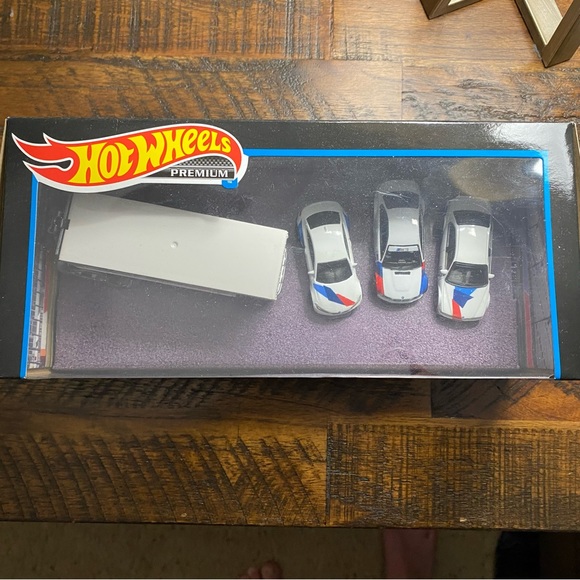 Mattel Toys Sealed Hot Wheels 26 Premium Bmw Set Fleet Flyer Bmw